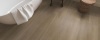 Ambiant Soleno 6050.1004.19 Dark Oak PVC plank plak pvc in woonkamer sfeerfoto