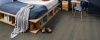 Ambiant Viranto Brown Grey 9040.6508.19 plak pvc plank in woonkamer als sfeerfoto