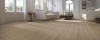 Belakos Puro 430 click PVC plank toegepast in een woonomgeving met verfijnde eiken uitstraling