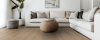Belakos Puro 440 click PVC plank in een ruim interieur met een rustig en luxe vloerbeeld
