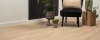 Floer Natuur PVC FLR-3041 Garda Grijsbeige PVC plank plak pvc in woonkamer sfeerfoto