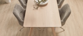 Floer Landhuis Click PVC FLR-3755 Creme Eik PVC plank click pvc in woonkamer sfeerfoto