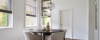 Therdex Walnut 6051 visgraat plak pvc in woonkamer sfeerfoto