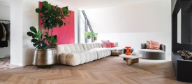 Therdex Premier Visgraat Click 7584 in stijlvol woonkamerinterieur sfeerfoto