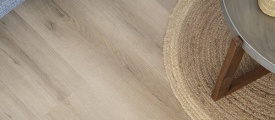 VivaFloors Tuscany 6840 plak PVC plank sfeerfoto in een lichte woonkamer